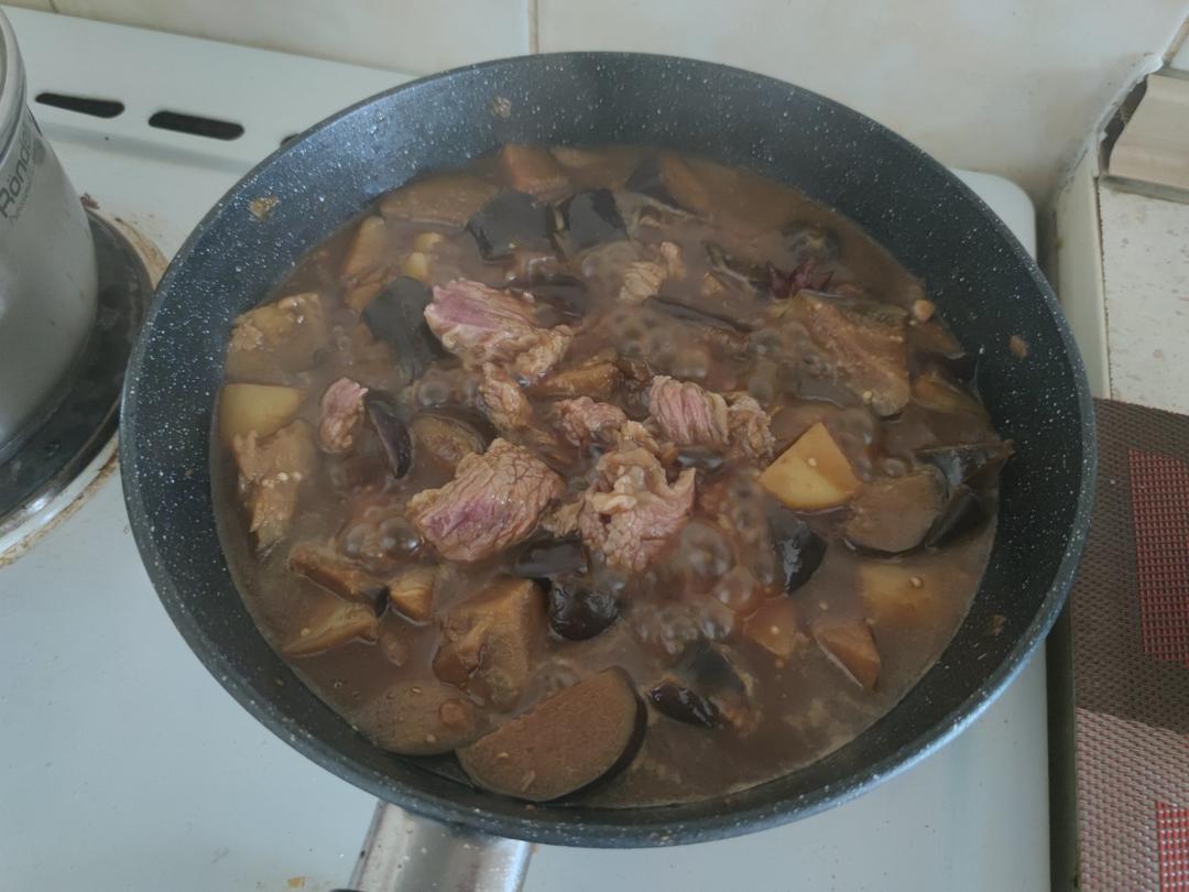 东北菜茄子炖土豆