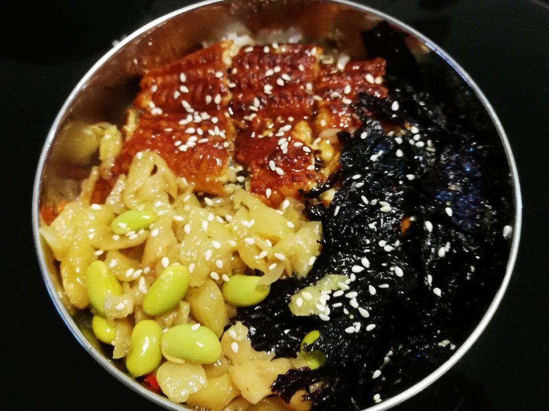 蒲烧鳗鱼饭