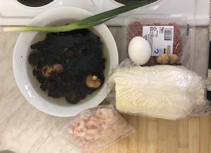 白菜虾仁饺子的做法 步骤1