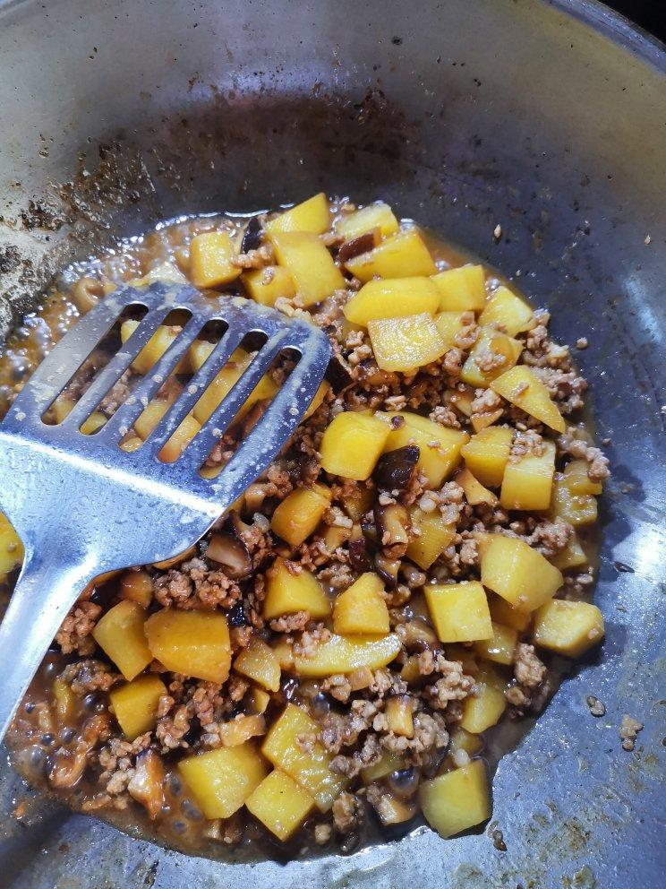 ㊙️香菇土豆肉沫拌饭❗️比外卖还好吃