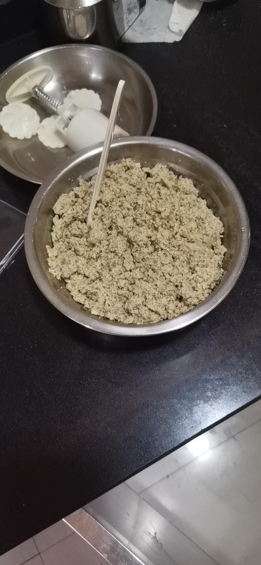 奶香绿豆糕（无豆腥味，超快手不麻烦）