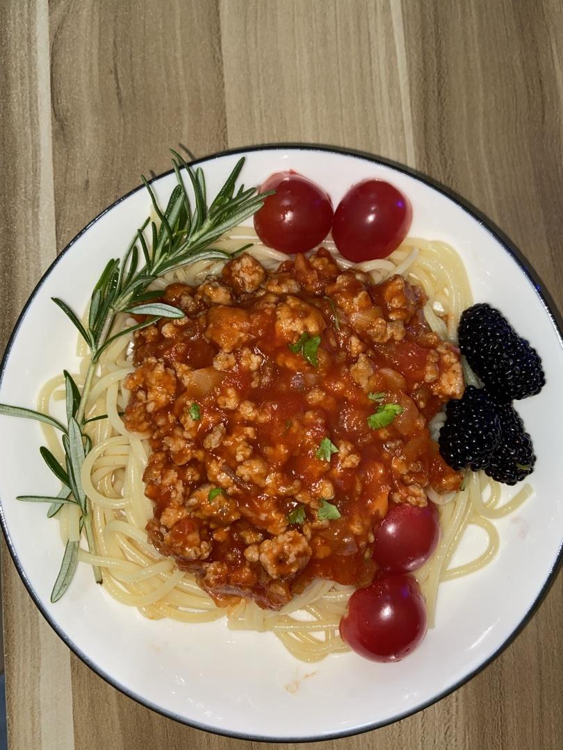 番茄肉酱意大利面