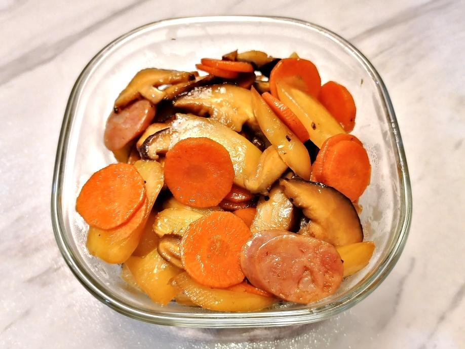 猪肉肠炒芥兰的做法