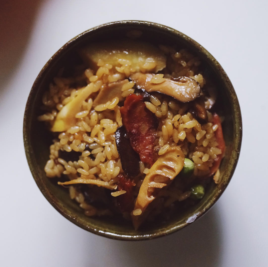 春意盎然的【春笋腊味焖饭】