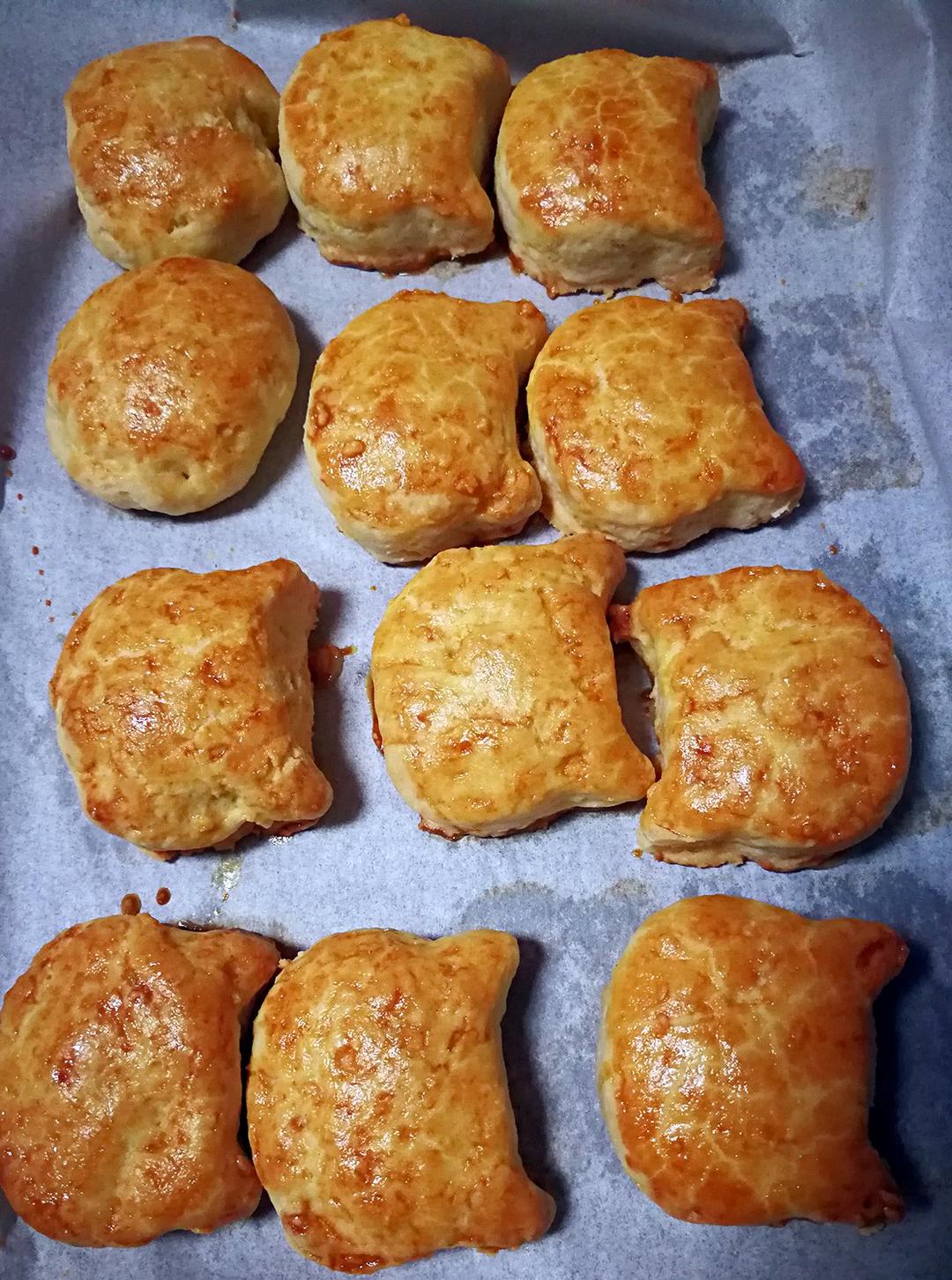 【视频】3分钟 奶油司康Scone(可能是世界上最快手的司康) 消耗淡奶油～