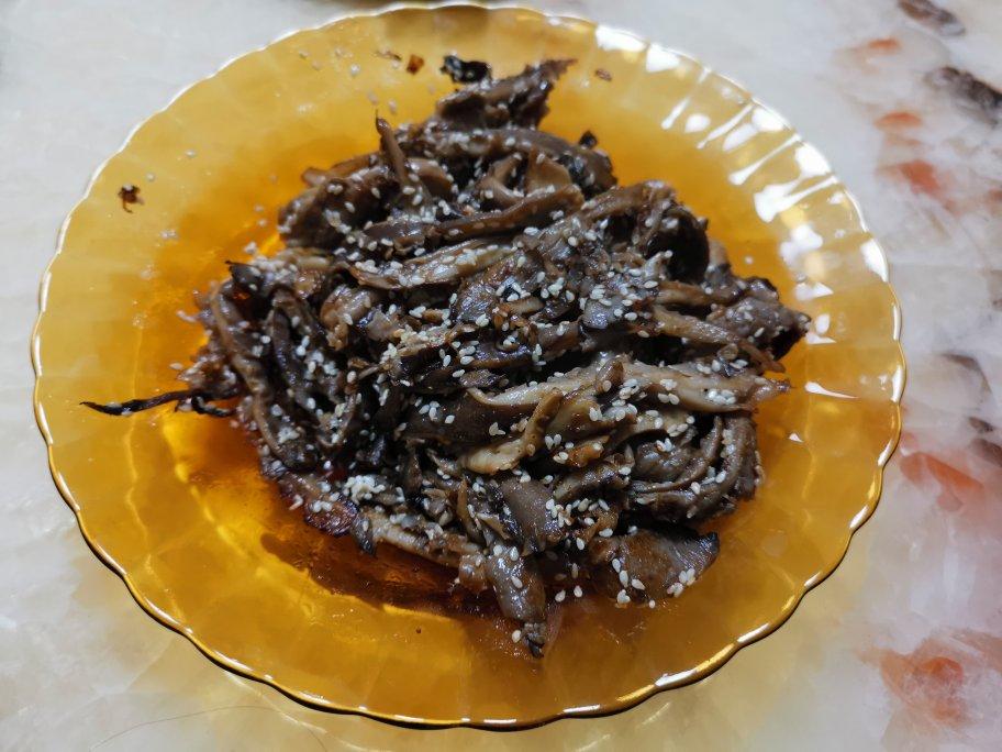 干煸平菇（有肉的味道）