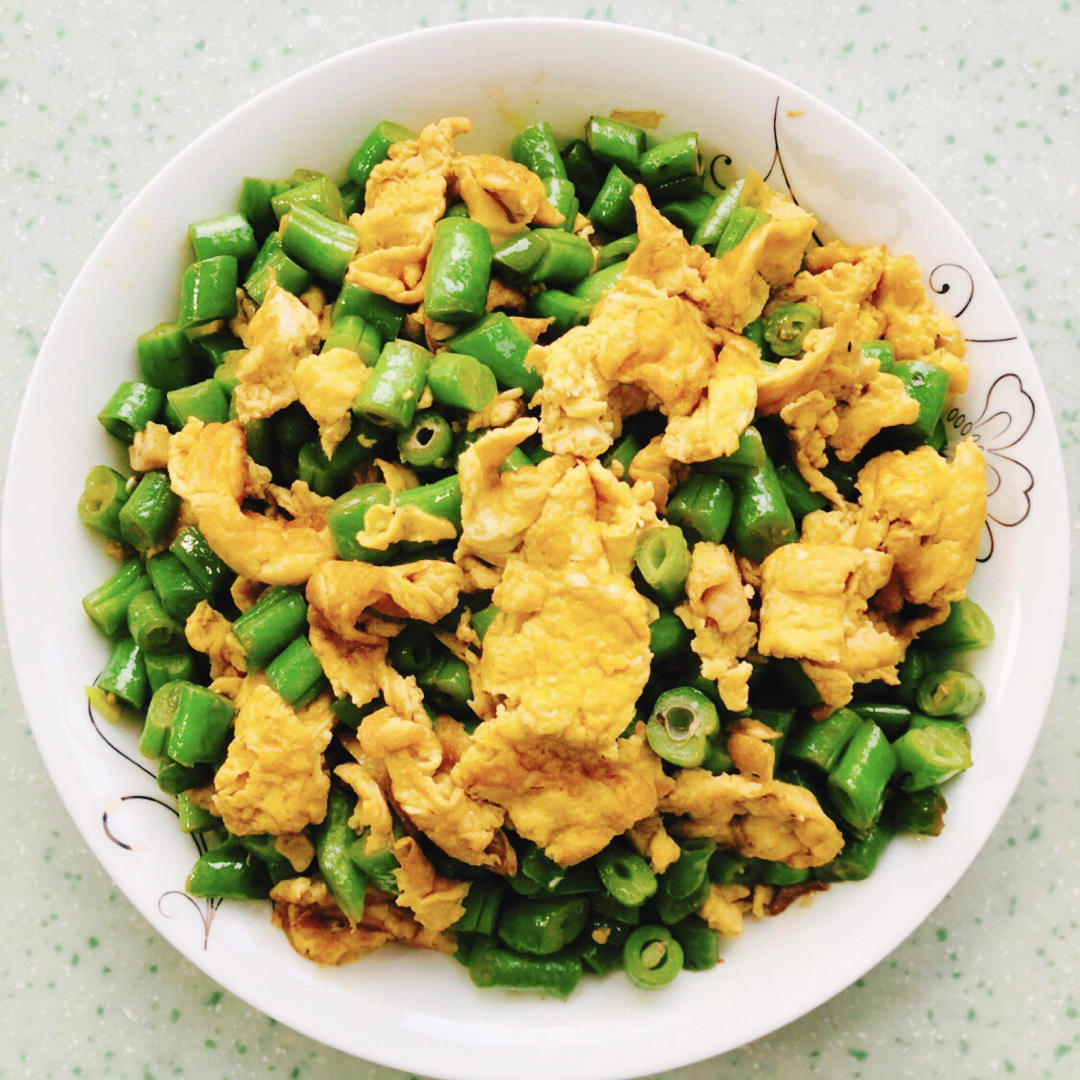 四季豆炒鸡蛋，软嫩带甜，简单易做，家人喜欢！