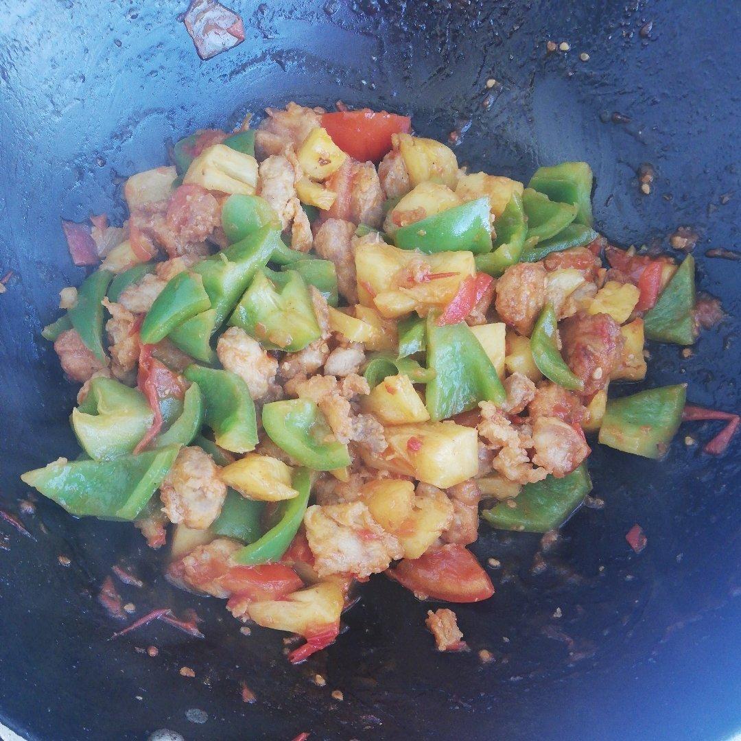 菠萝咕噜肉