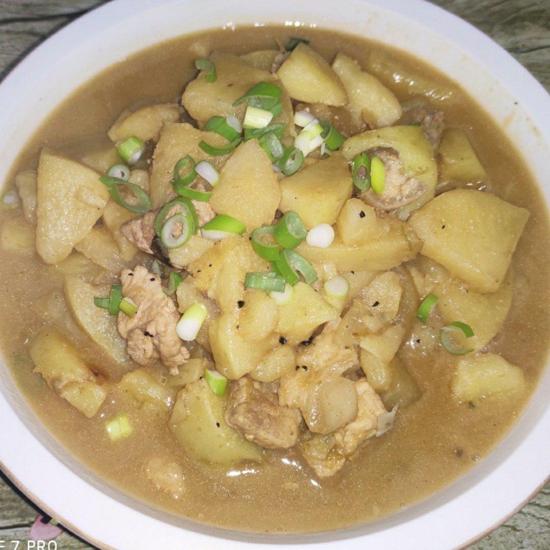 猪肉炖土豆