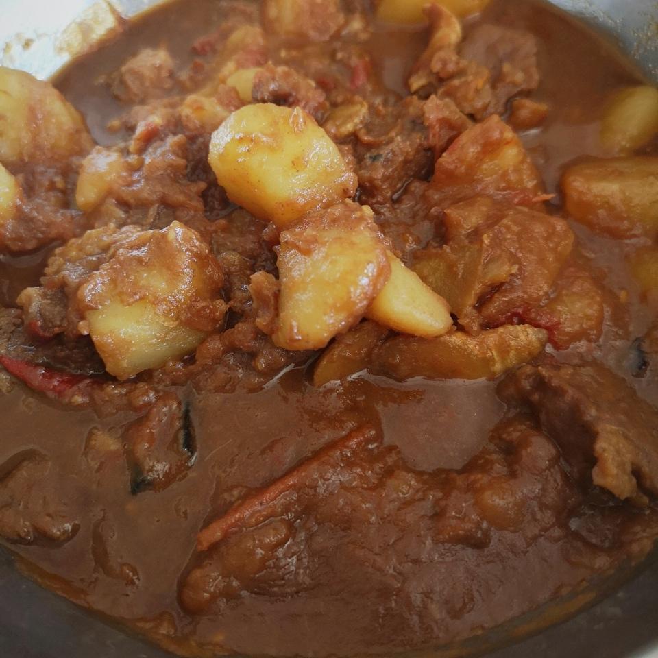 红烧牛肉土豆 （独家秘制）