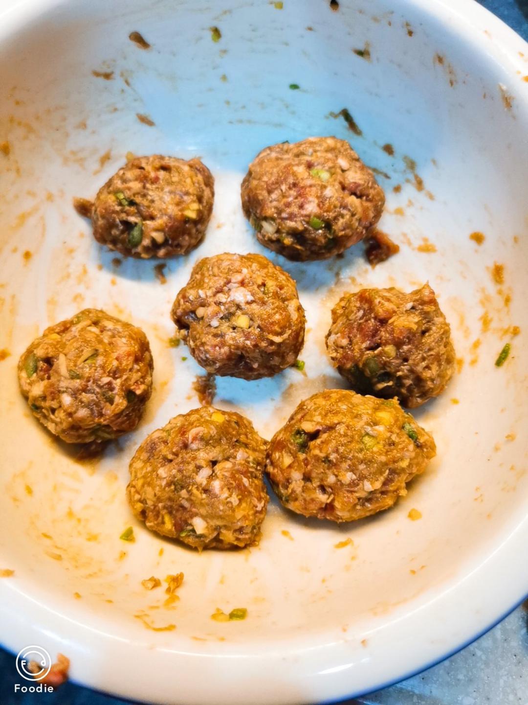 常备餐之好吃多汁的汉堡牛肉饼