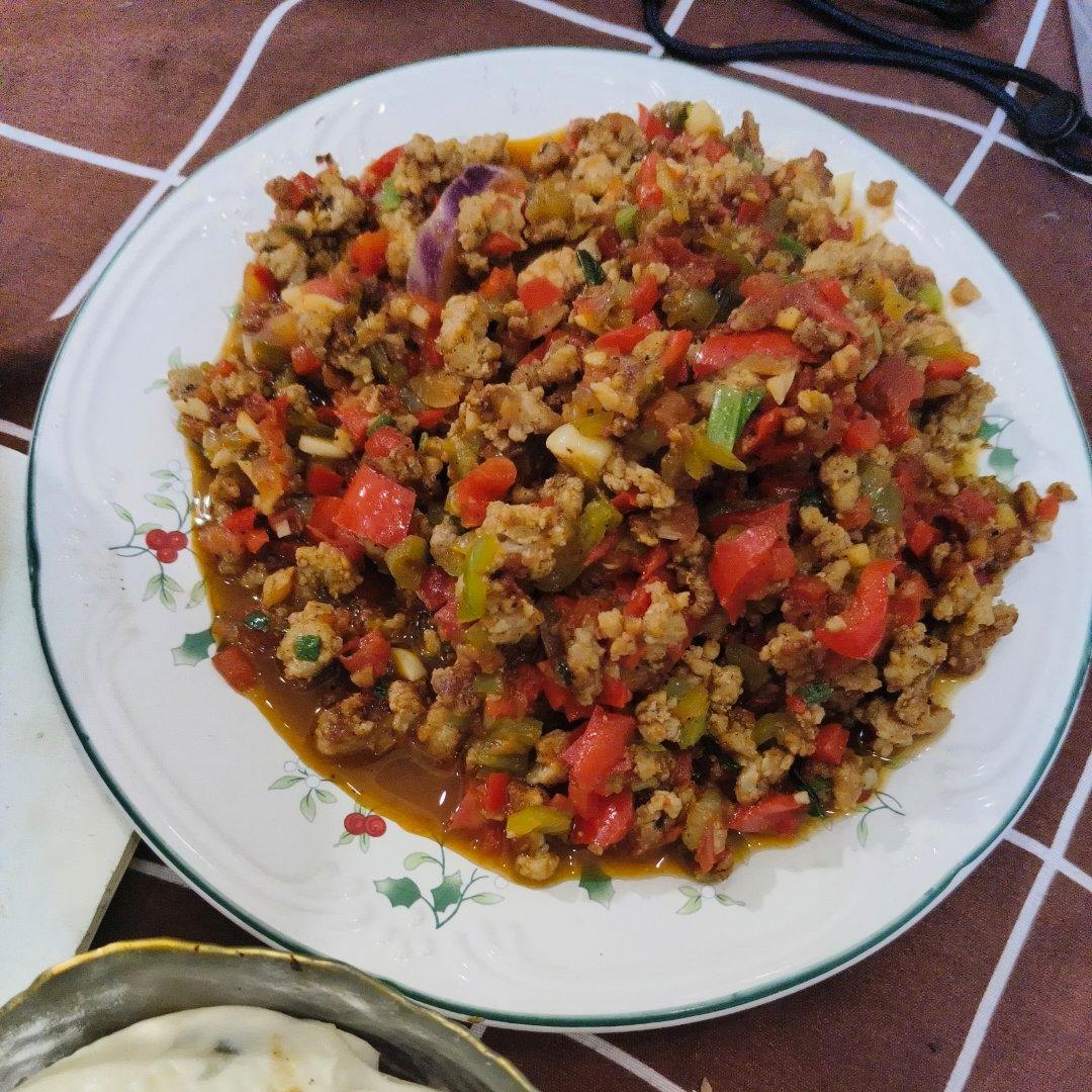 盘子都舔干净的云南红三剁