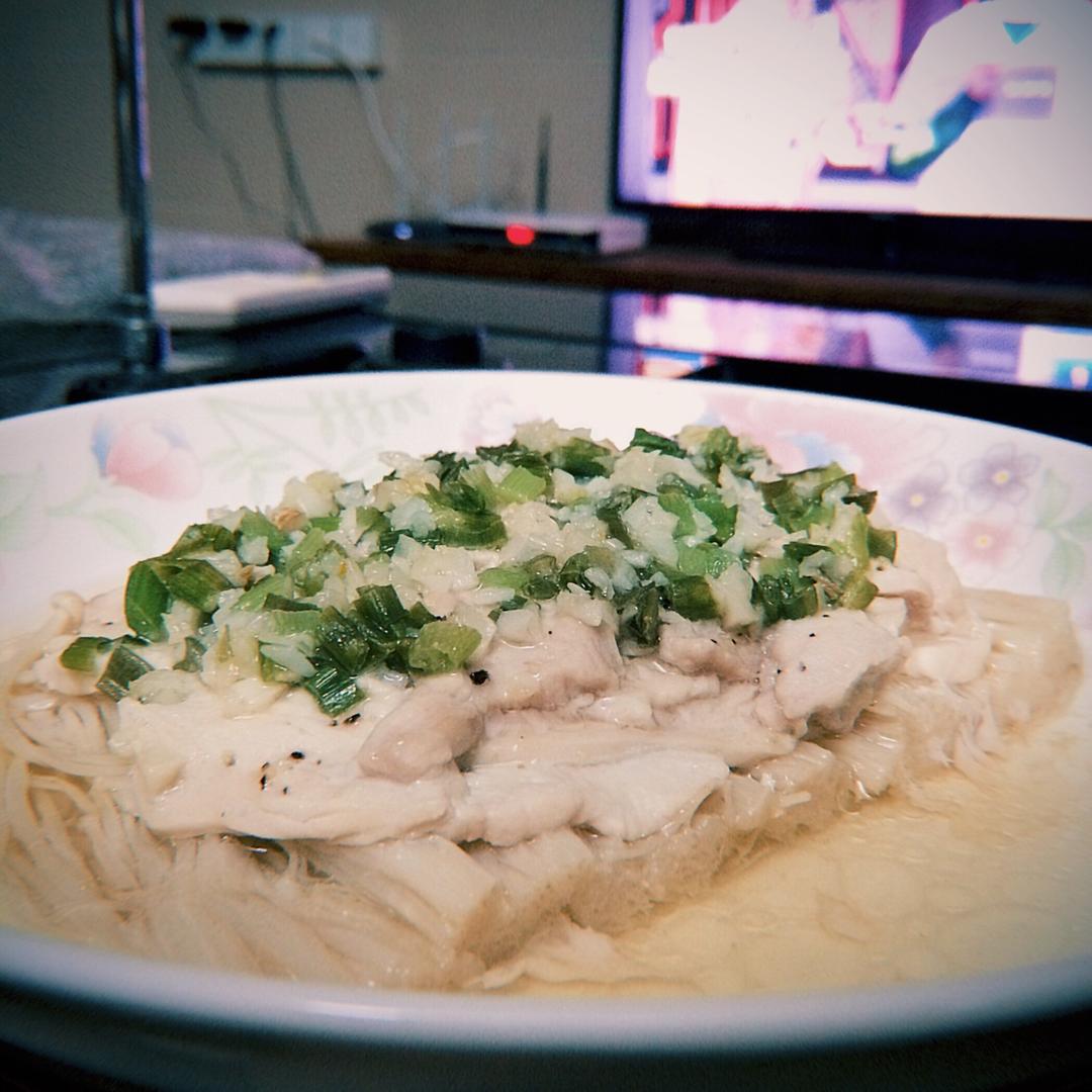 低脂蒜蓉蒸鸡胸