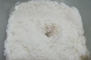 大米饭制米酒的做法 步骤1