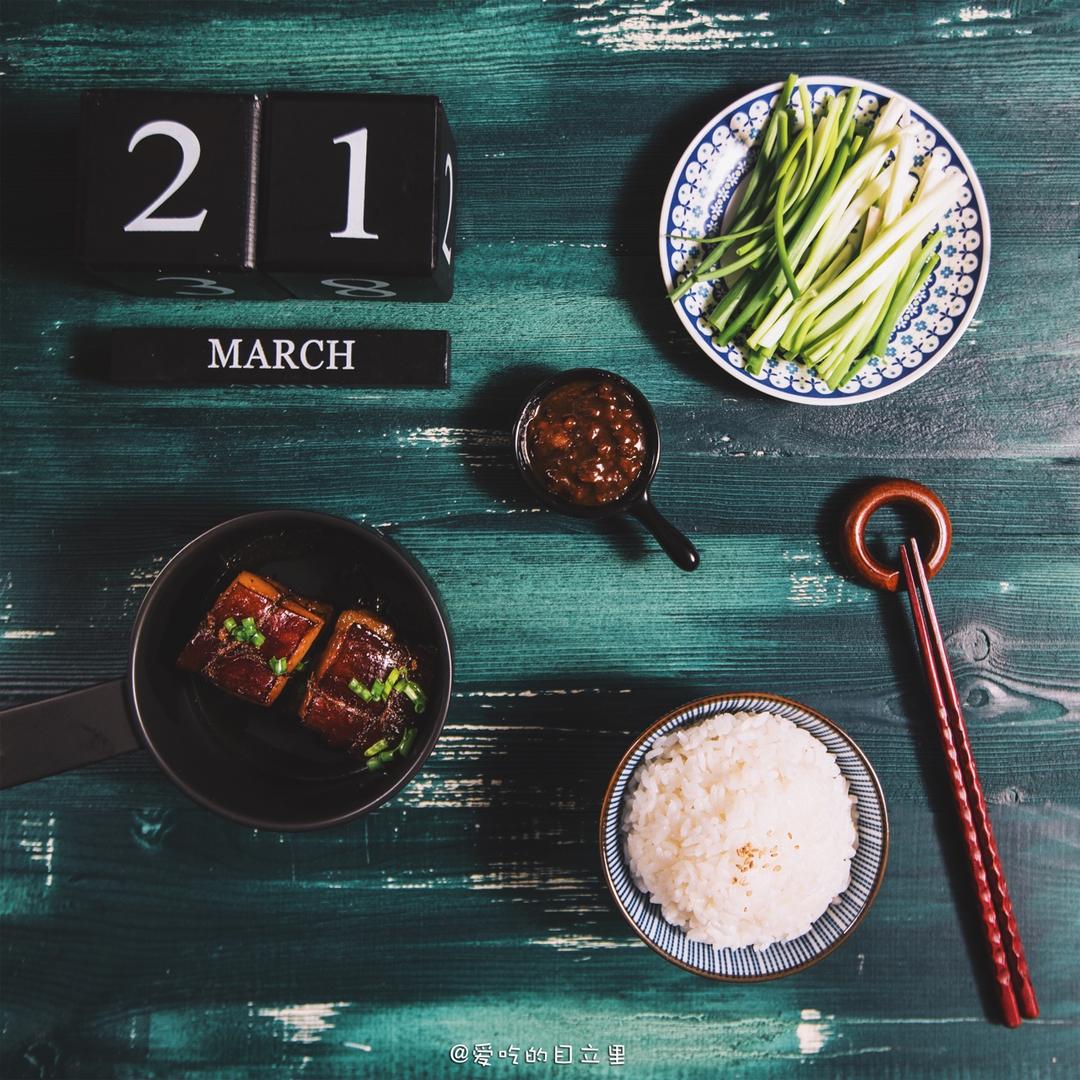 目立里的东坡肉