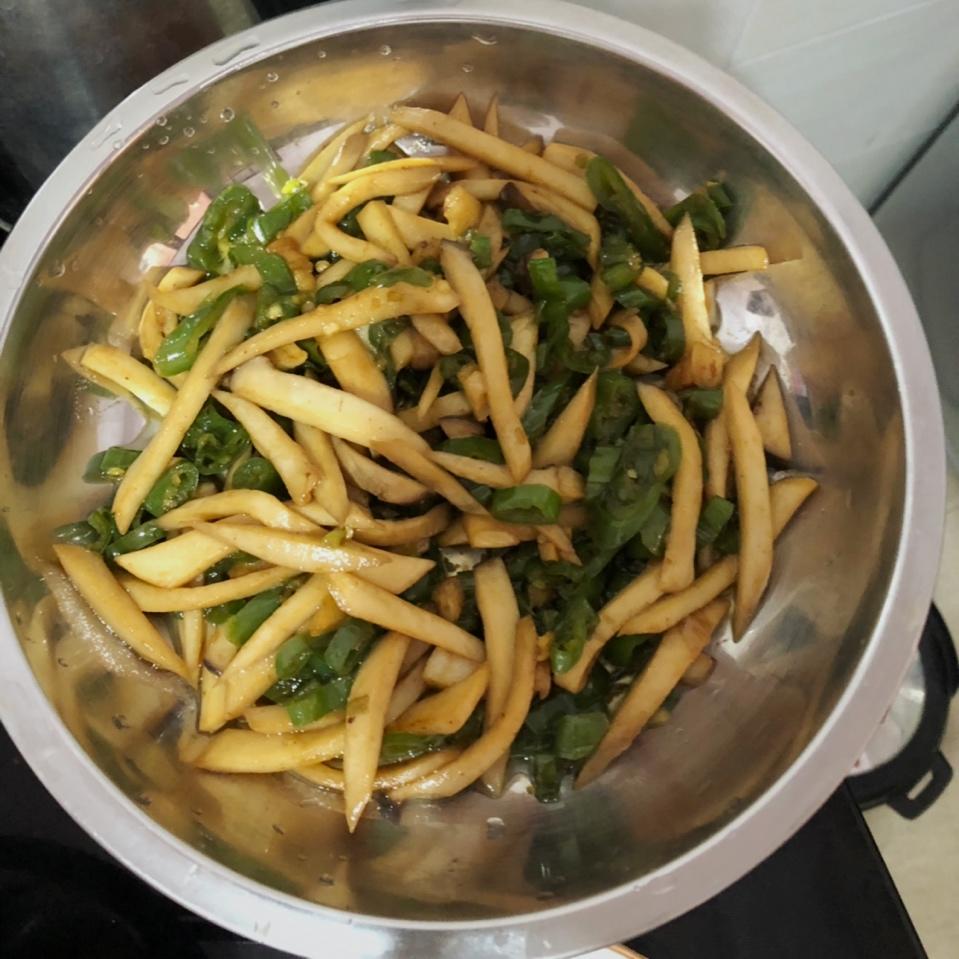 青椒素炒杏鲍菇