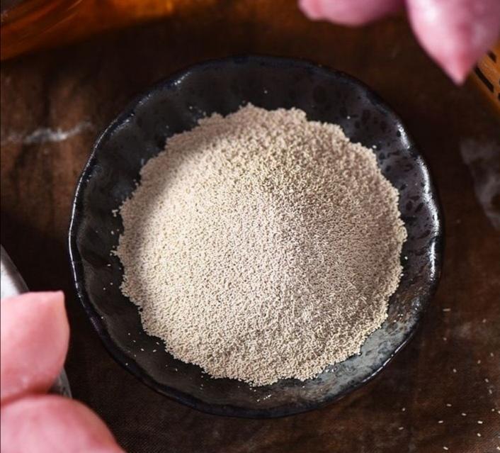 面包烘焙理论学习——鲜酵母、干酵母、天然酵种是什么？的做法