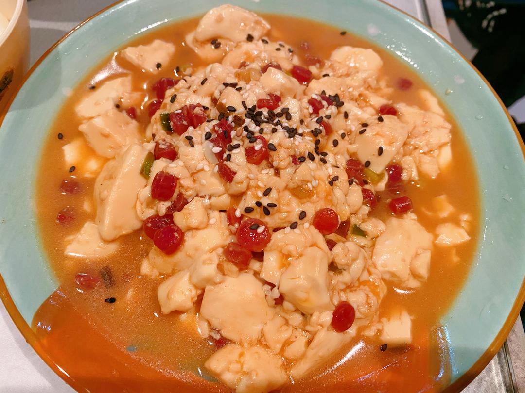 家常菜腊肠炖豆腐