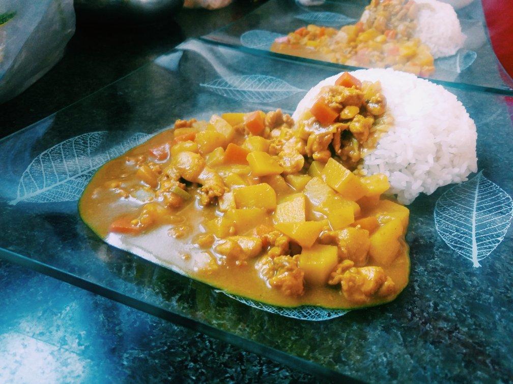 咖喱鸡肉饭