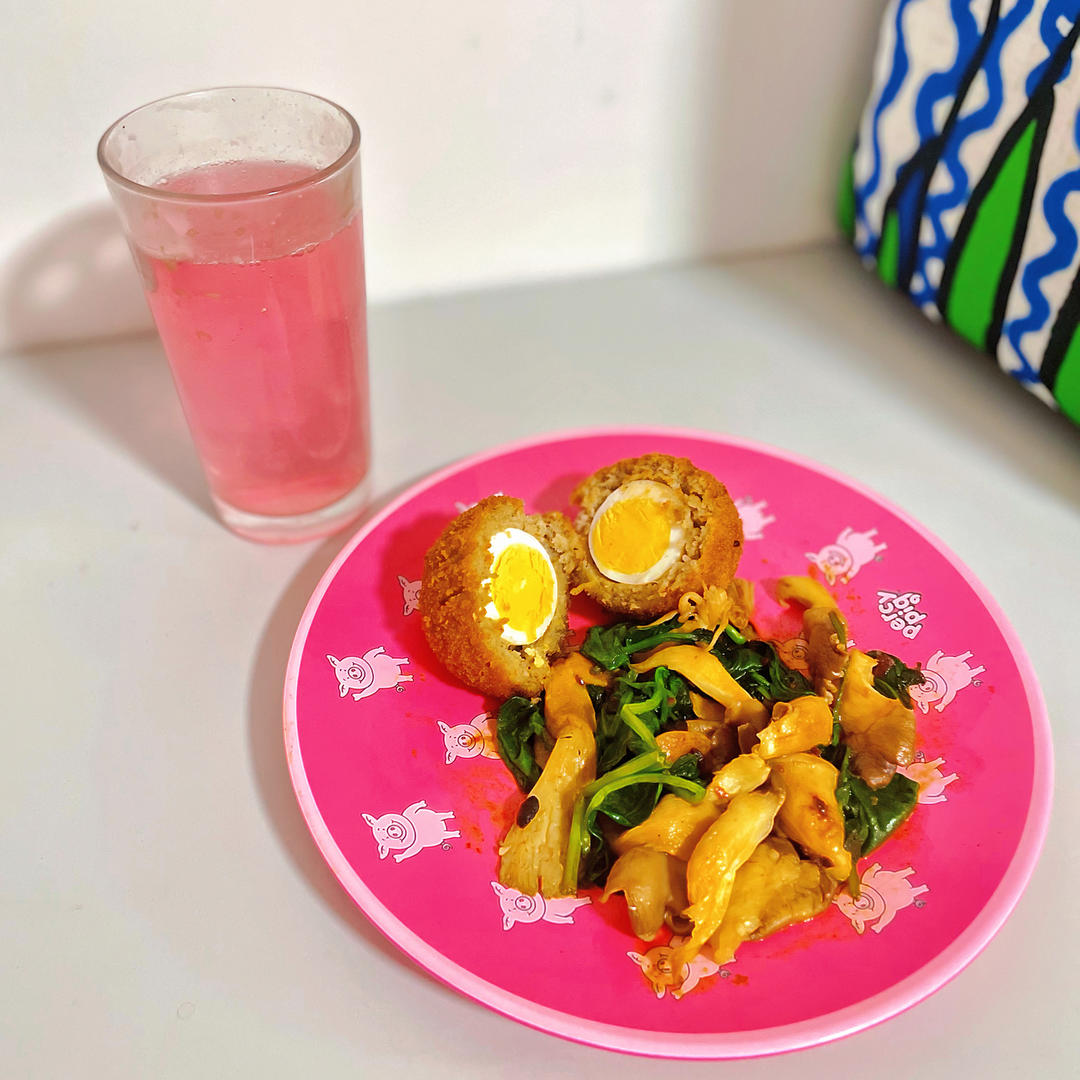 菠菜炒蘑菇