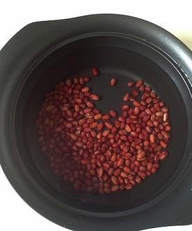 南瓜圆子红豆汤的做法 步骤2