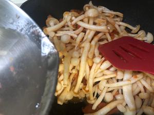 茄汁白玉菇的做法 步骤7
