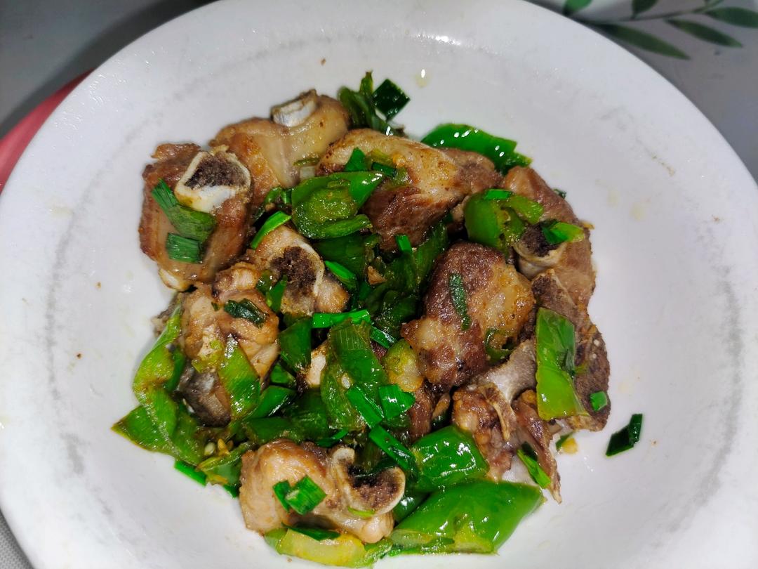 辣椒炒排骨