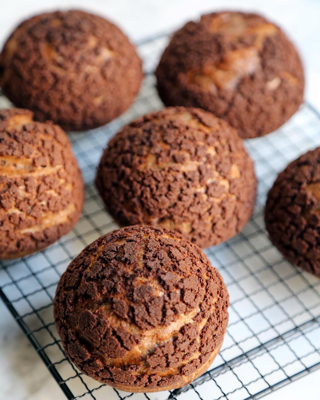 神马的66做的巧克力酥皮泡芙