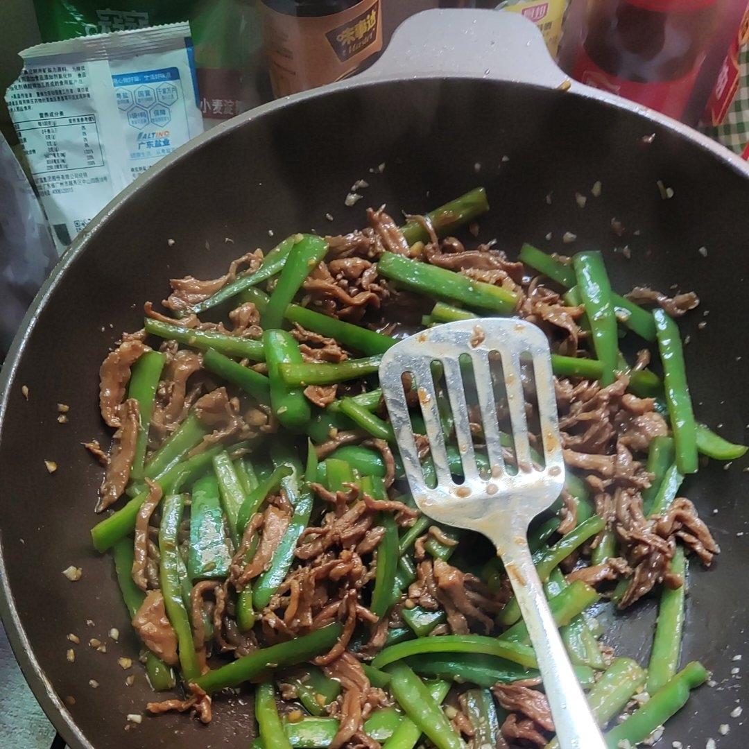 ‼️好吃到舔盘的青椒肉丝盖浇饭