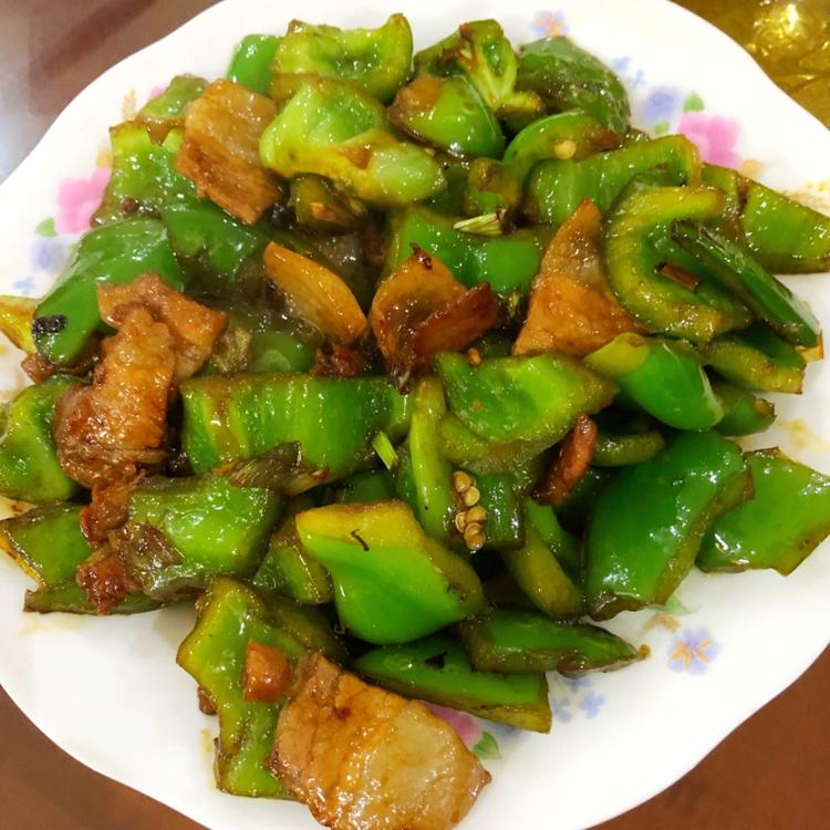 柿子椒炒肉