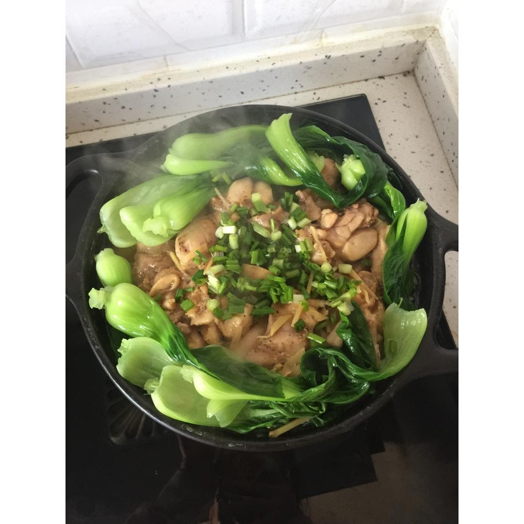 #香滑鸡腿煲仔饭#