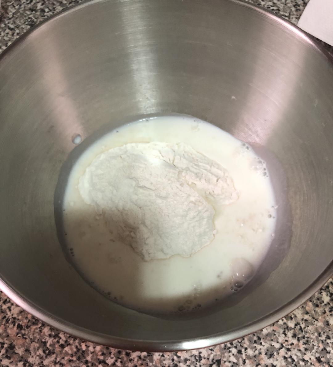 纯奶手撕吐司的做法 步骤1