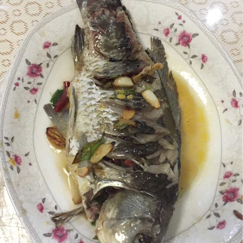 超快手微波炉蒸鱼