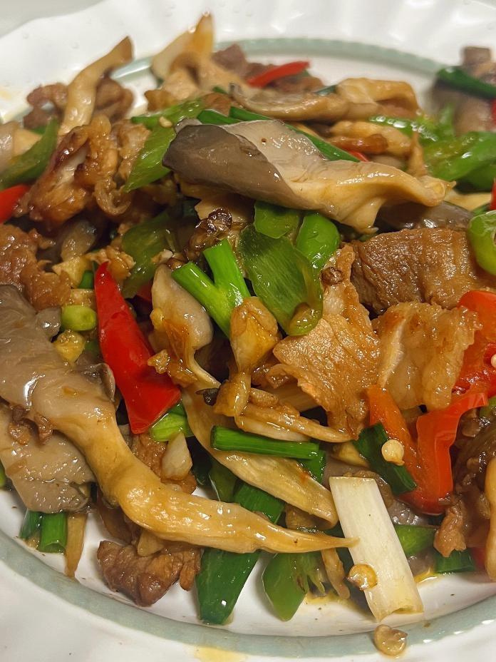 平菇炒肉