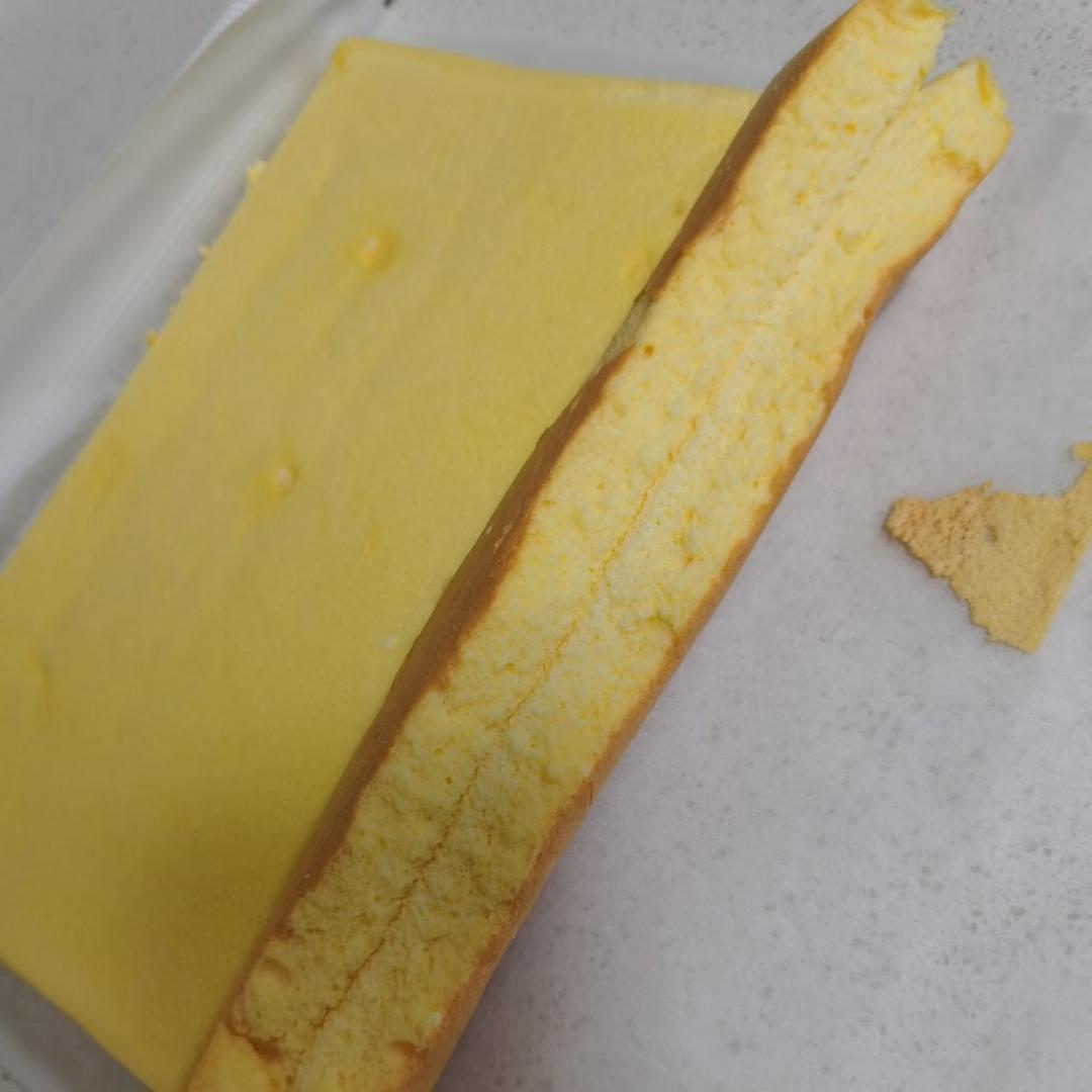 超详细的瑞士卷奶油蛋糕卷原味蛋糕卷的制作方法 饱满不掉皮不开裂（附模具换算方法）