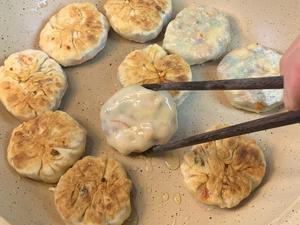 饺子皮新吃法⁉️家庭懒人版鸡蛋饼🍳的做法 步骤4