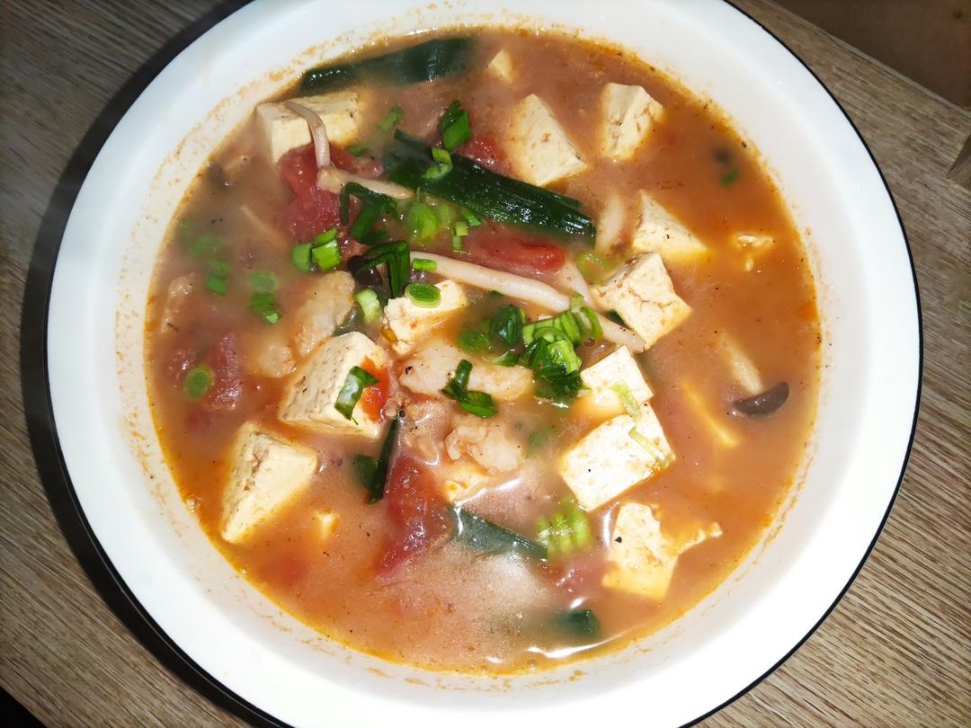 番茄豆腐汤+蚝油生菜