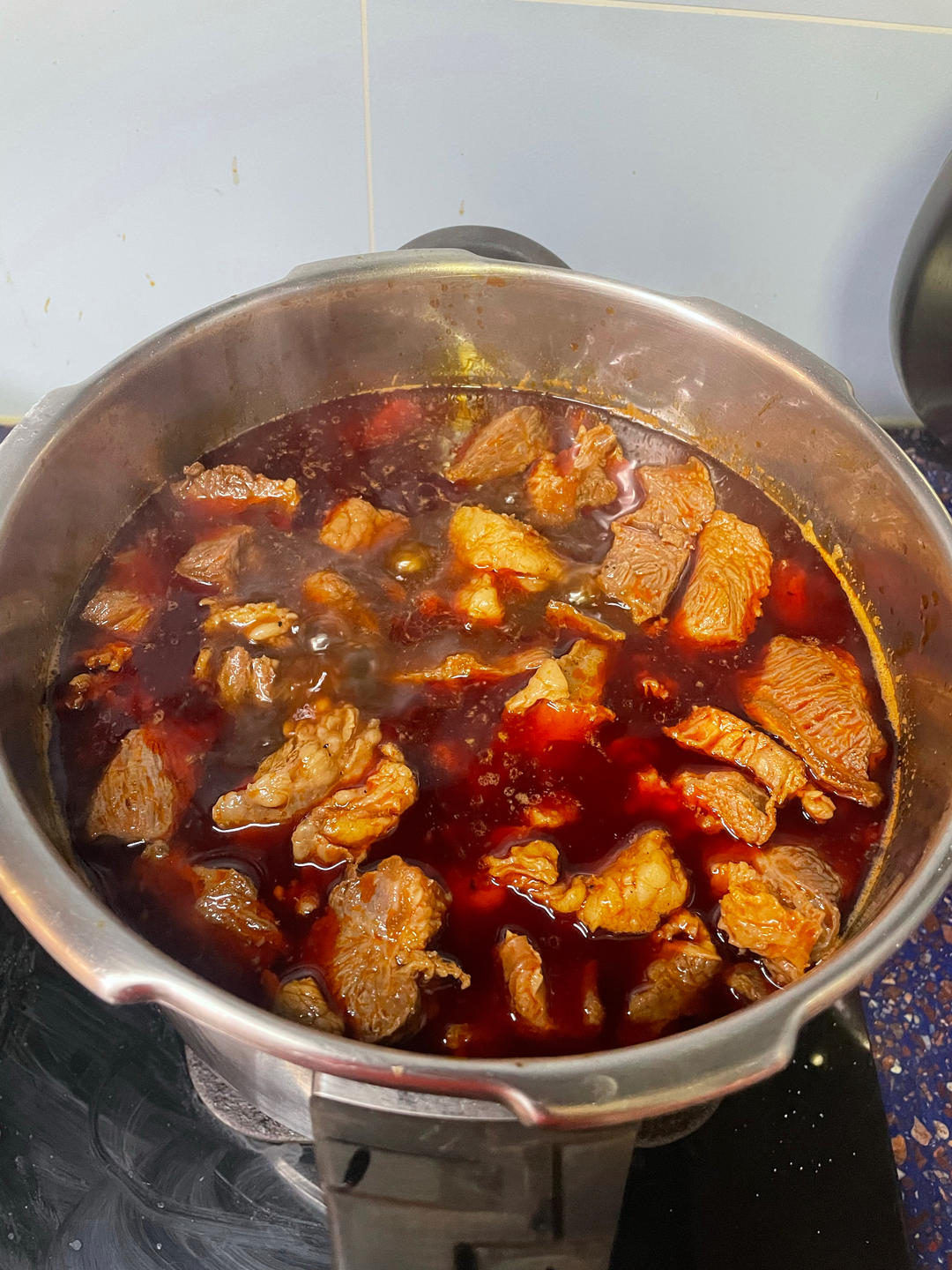 康师傅红烧牛肉面味的～～～
～～红烧牛肉～～