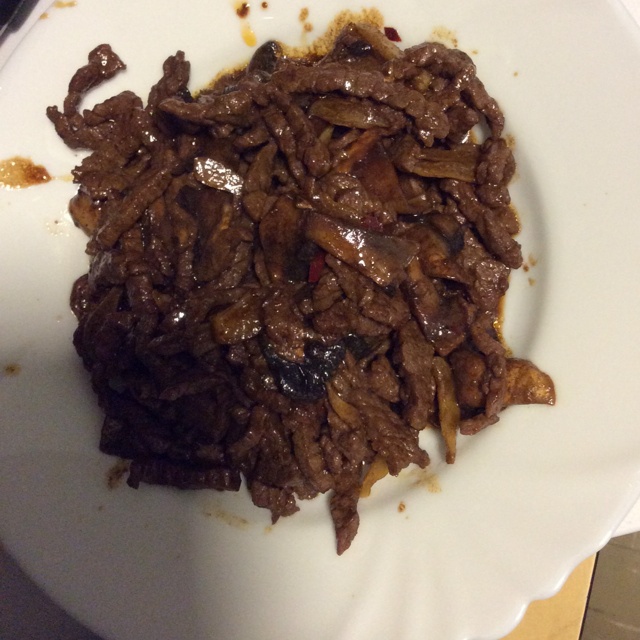 蘑菇炒肉片
