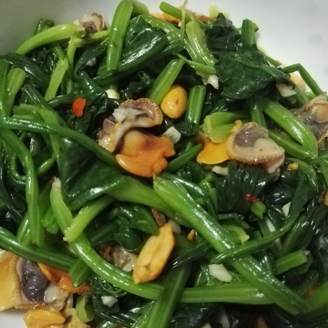 毛蛤拌菠菜