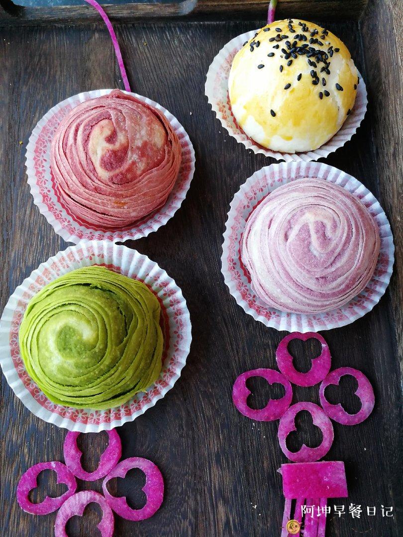 四种口味蛋黄酥(紫薯、抹茶、红曲、蛋黄)