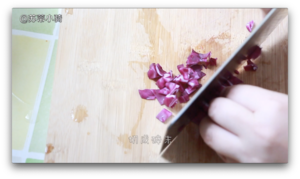 苏蒂宝宝餐：紫甘蓝焖饭+番茄土豆炖牛肉的做法 步骤9