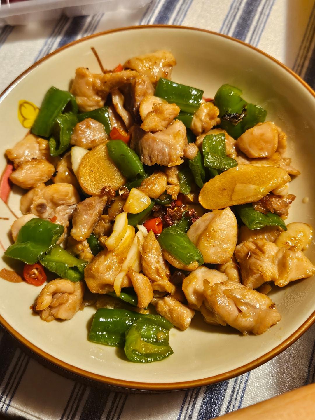 小炒鸡腿肉
