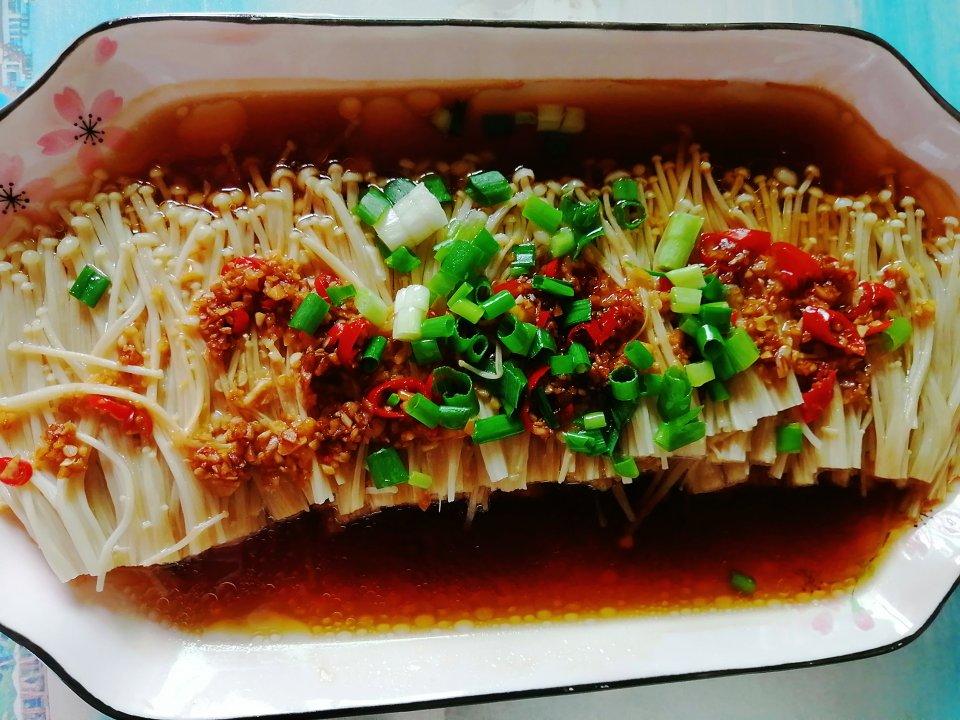 上桌就被秒光，蒜蓉金针菇