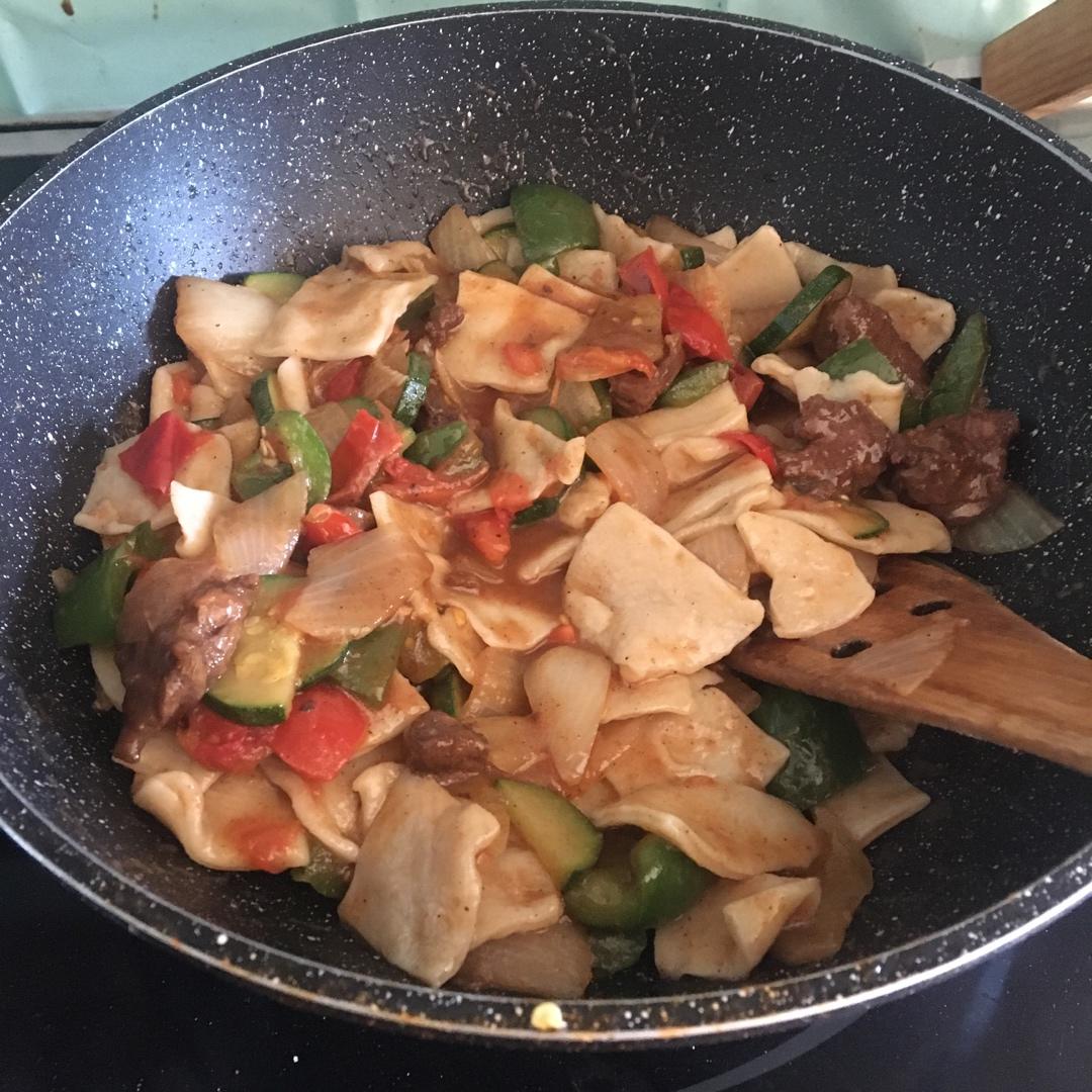 牛肉炒面片好吃