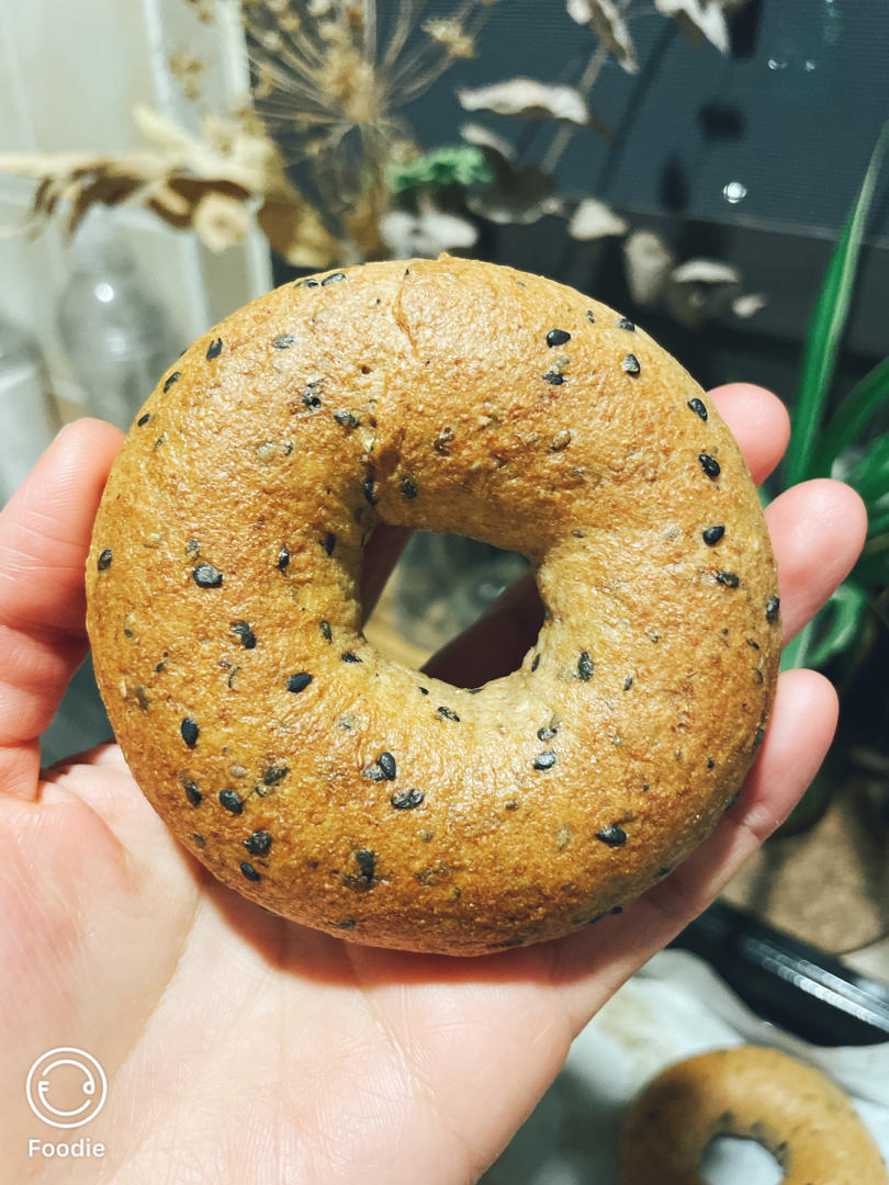 燕麦全麦黑芝麻贝果 100%全麦