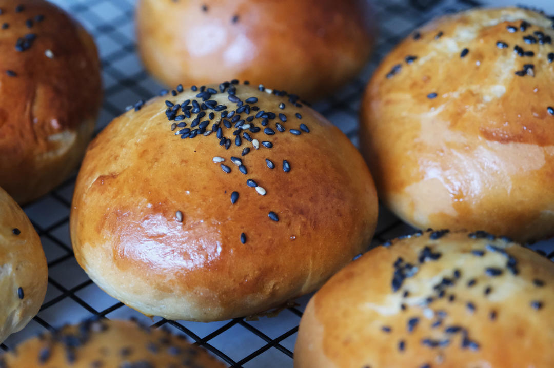 香甜松软的香蕉餐包
