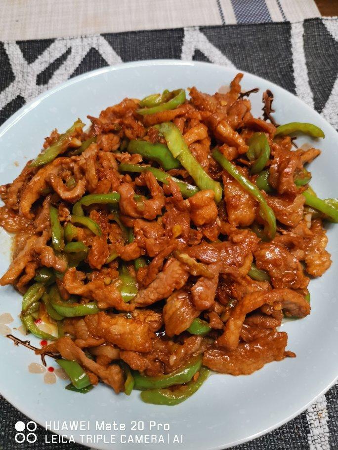 巨下饭的尖椒肉丝好吃得一碗接一碗