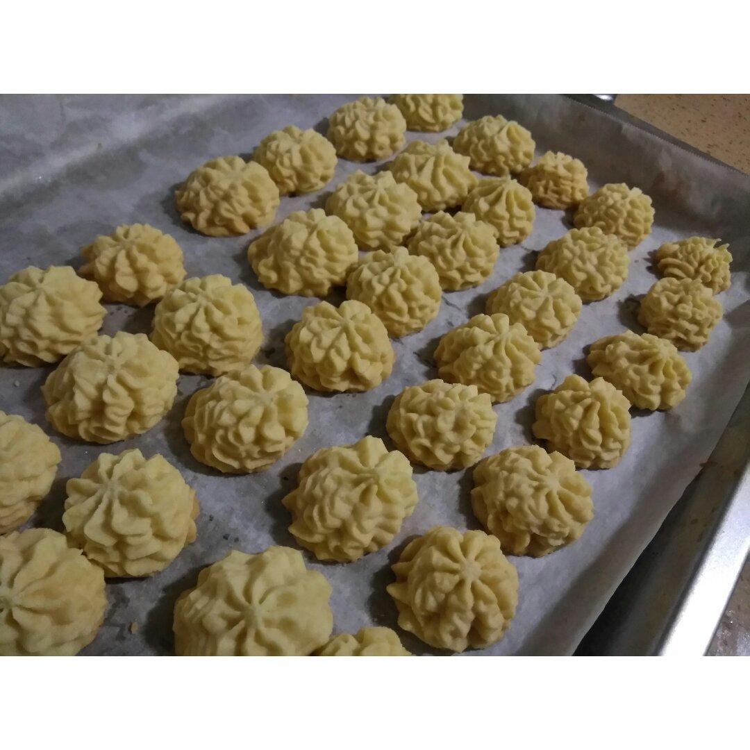 网红曲奇饼干--原味
媲美小熊珍妮曲奇饼干