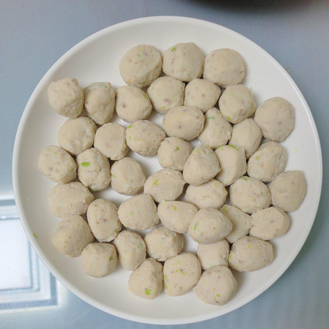 教你在家做鱼丸，真材实料无添加，学会了再也不去超市买了